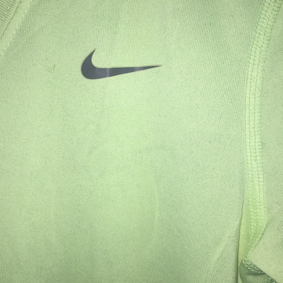 🌺Worn Once Nike Dri-Fit T-Shirt🌺 - Picture 4 of 5